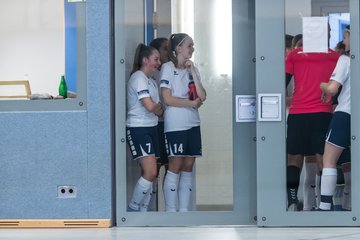 Bild 35 - F Loewinnen Hallen Cup